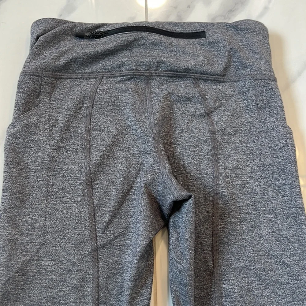 Lululemon Athletica Pace Rival Crop Heathered Black/ Gray Slate Leggings Size 2